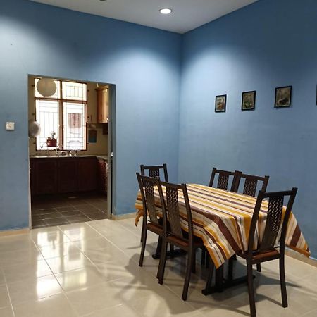 Yasmeen Homestay Kemaman Chukai Extérieur photo
