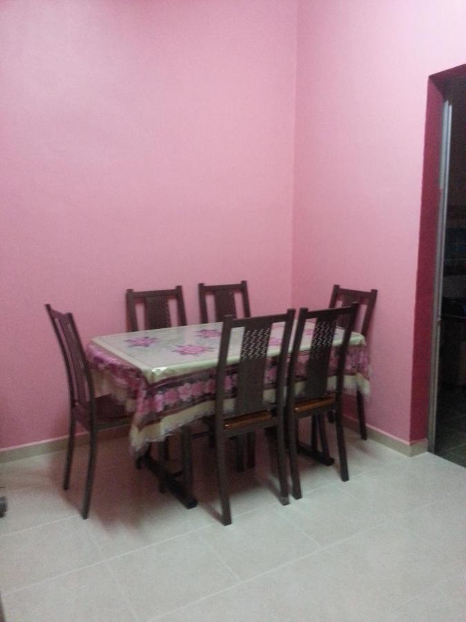 Yasmeen Homestay Kemaman Chukai Extérieur photo