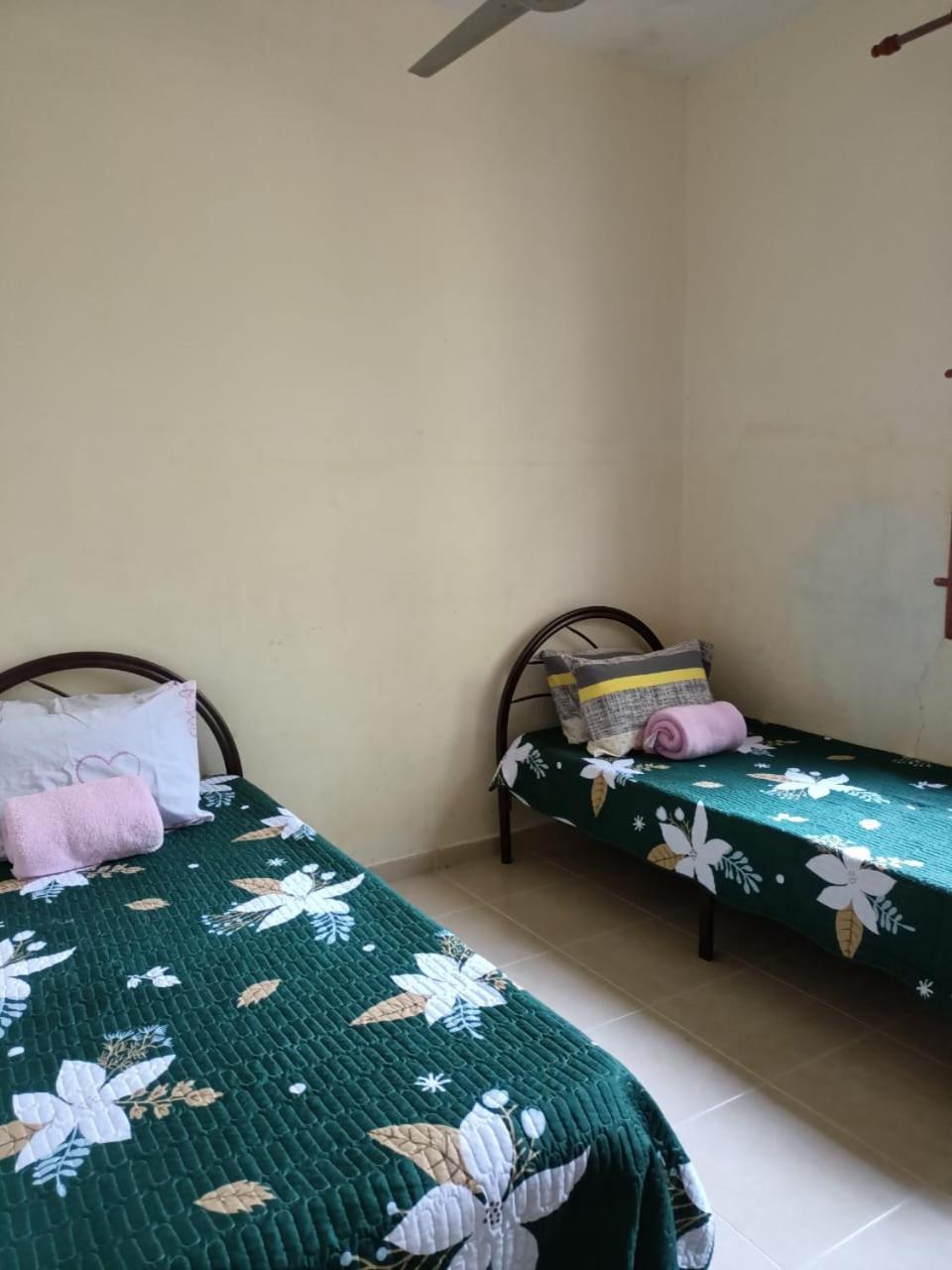 Yasmeen Homestay Kemaman Chukai Extérieur photo